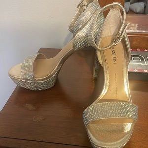 Sparkling Platform heels!!